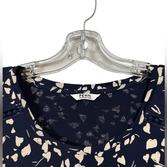 Penningtons, Navy & White Abstract Print Tunic, Plus Size 2X - Picture 4 of 8